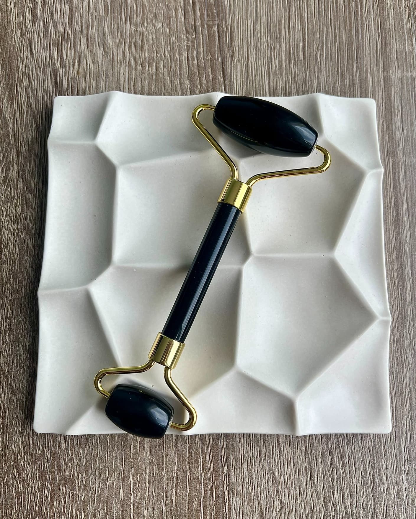 Face roller - černý obsidián
